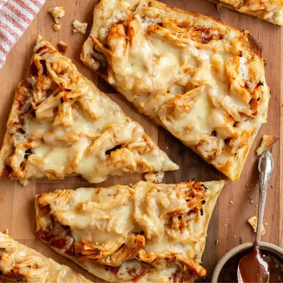 BBQ Chicken Flatbread (4 Ingredients)