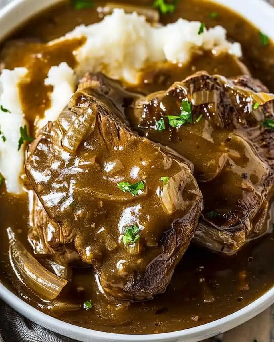 Crock Pot Cube Steak with Gravy