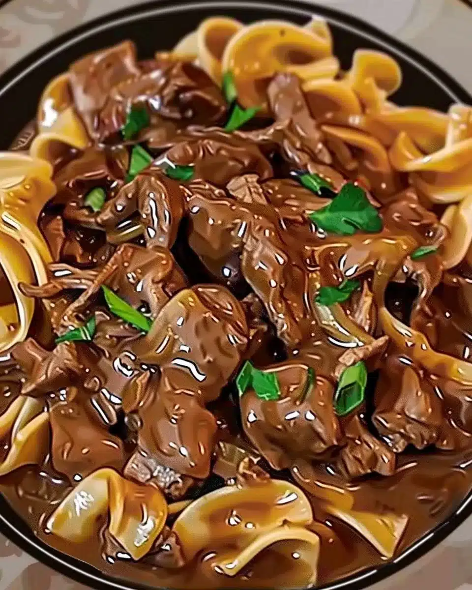 Slow Cooker Beef and Noodles